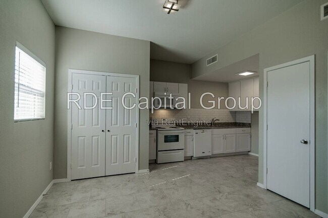 Foto del edificio - 3025 Sappington Pl