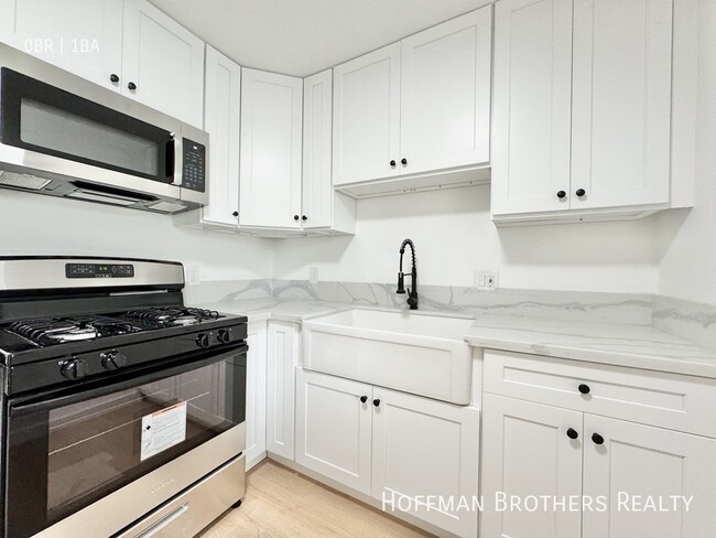 Foto del edificio - 5723 Willowcrest Ave