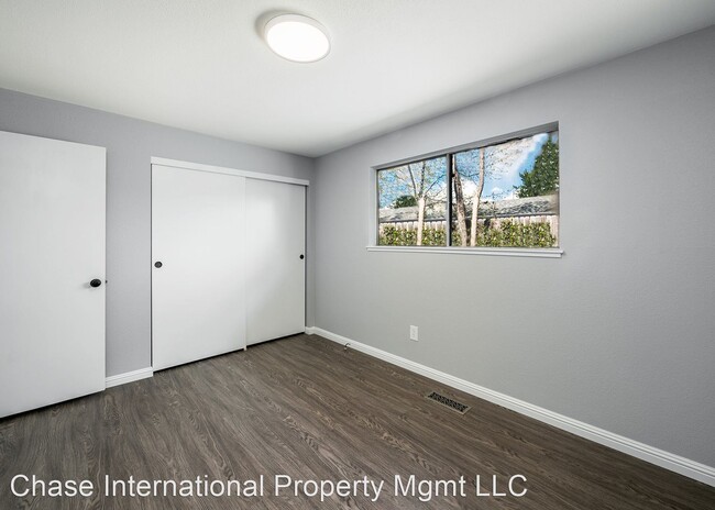 Building Photo - 3 br, 2.5 bath House - 858 La Sierra Court