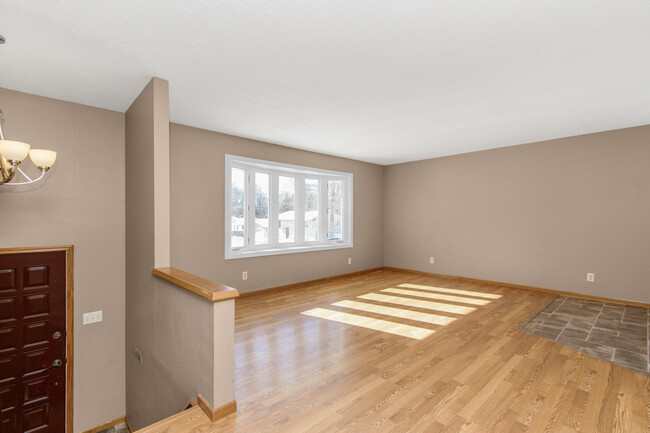 Upper Living Room - 16610 16th St S
