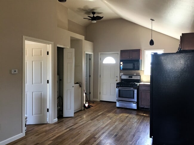 Photo - 1170 S Navajo St House