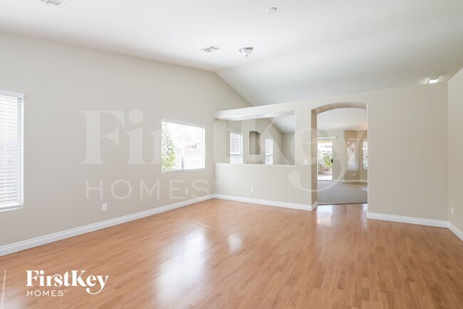 Foto del edificio - 811 Mesa Pine Ct