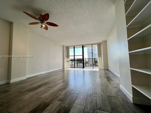 Foto del edificio - 600 NE 36th St