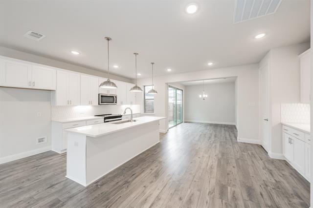 Foto del edificio - 9709 Thorncrown Ln