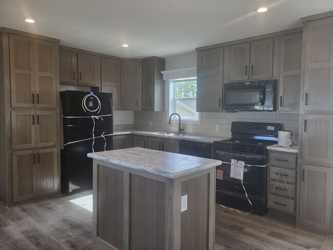 Foto del edificio - 73 Meadowlark Ln
