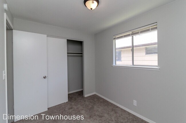 Building Photo - 4910-4918 108th St SW