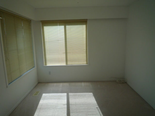 Building Photo - 333 Allison St