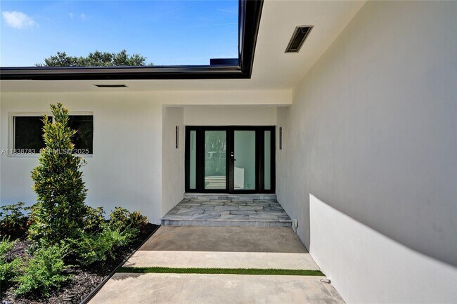 Foto del edificio - 1840 NE 199th St