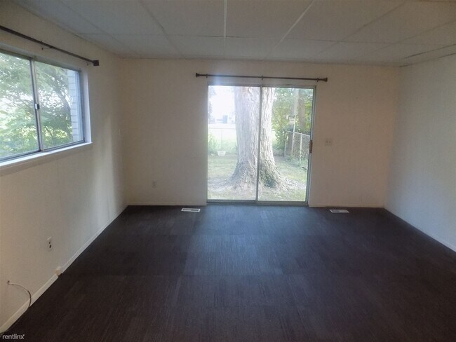 Foto del edificio - 2 br, 1.5 bath Townhome - 142 Mark Dr