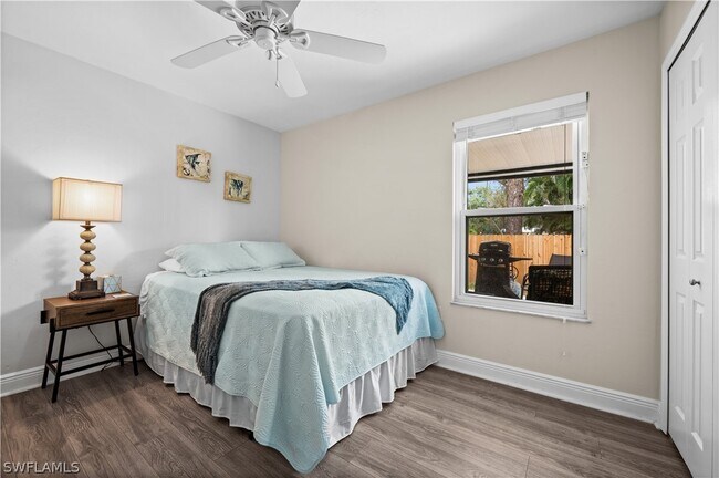 Foto del edificio - 866 101st Ave N