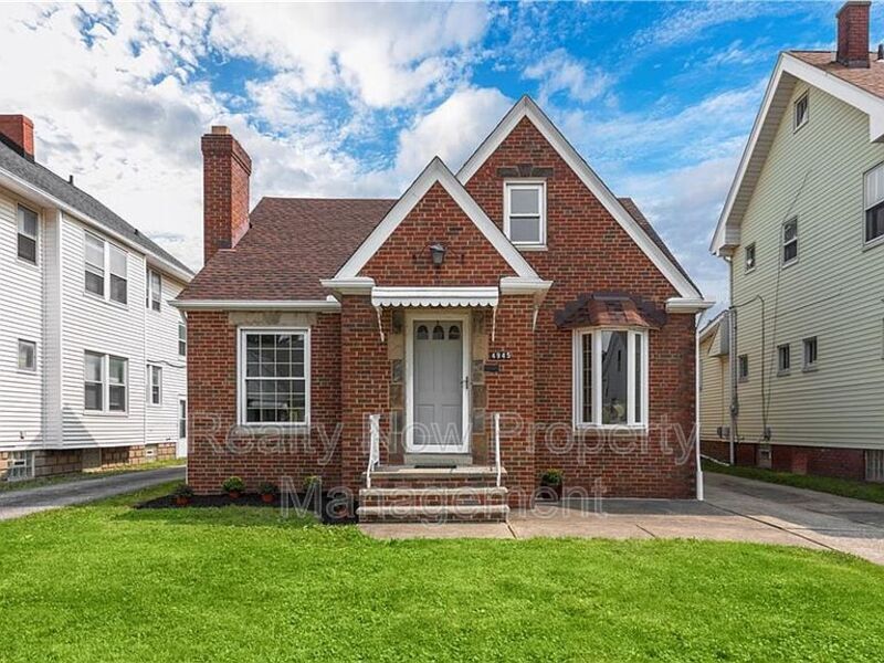 4945 E 110th St, Garfield Heights, OH 44125 House Rental in Garfield