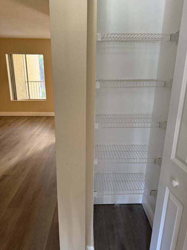 Foto del edificio - 2460 NW 33rd St