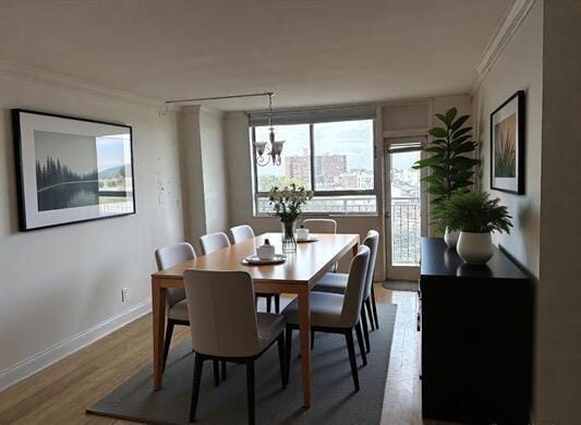 Foto del edificio - 100 Manhattan Ave