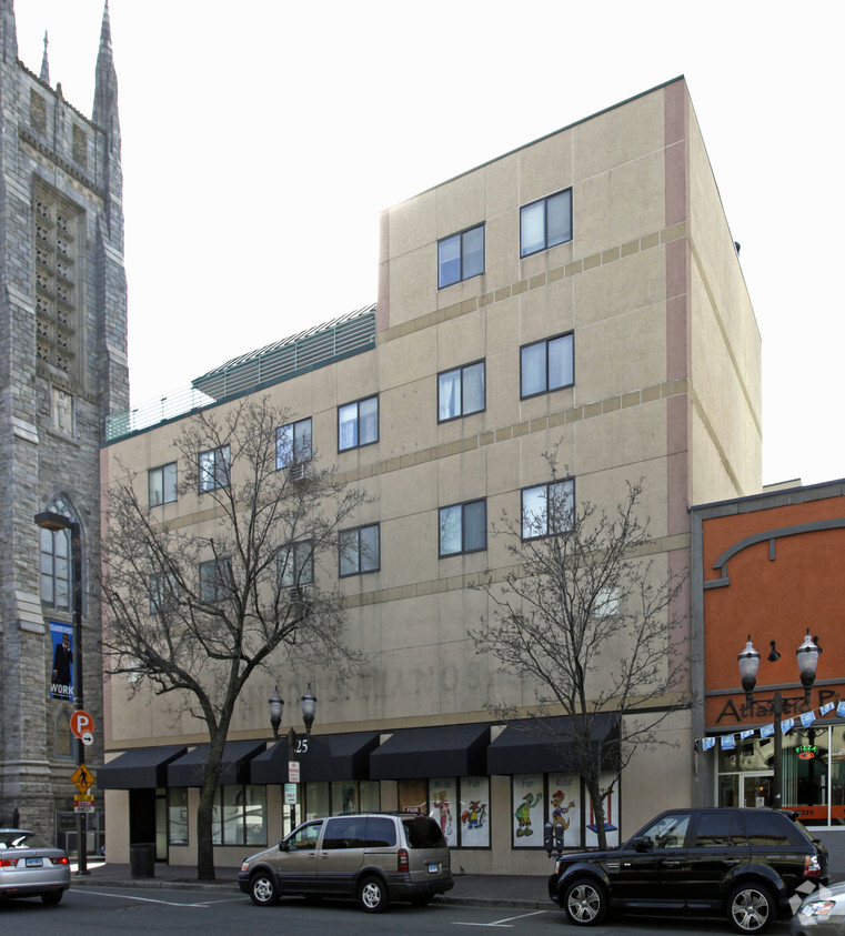 Building Photo - 225 Atlantic St