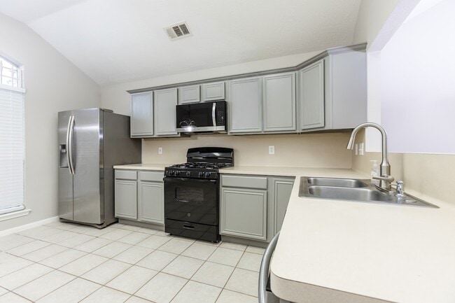 Building Photo - 11727 Inga Ln
