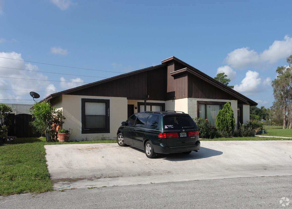 Foto principal - Mil Lake Estates
