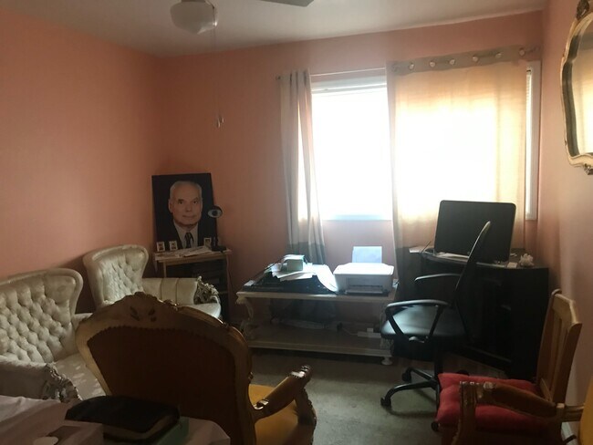 Foto del edificio - 2201 Saint Louis Ave