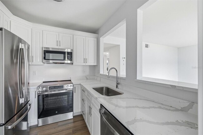 Foto del edificio - 554 Plaza Seville Ct