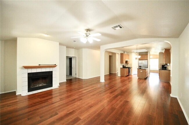 Foto del edificio - 7937 Luling Ln