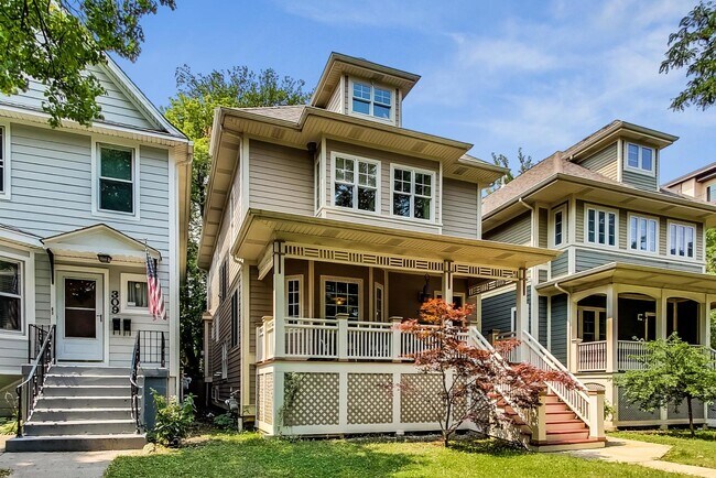 Building Photo - 305 Marengo Ave