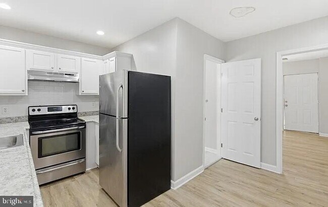 Foto del edificio - 2429 Barclay St