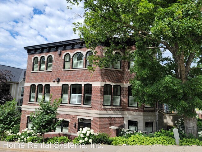 Building Photo - 2 br, 4 bath House - 544 Rice Street East