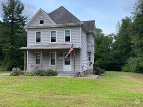Building Photo - 114 Nooks Hill Rd