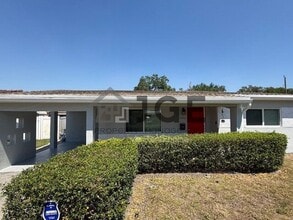 Building Photo - 6911 SW 12th St