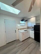 Building Photo - 4007 Deleuil Ave