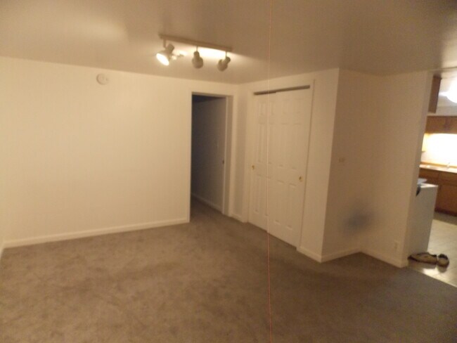 Building Photo - 8795 Main St