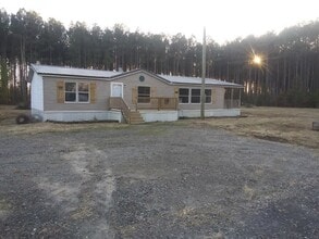 Building Photo - 553 E Green Tree Rd