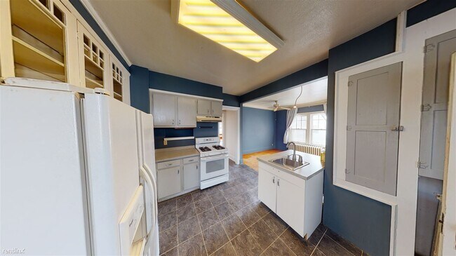 Foto del edificio - 4 br, 2 bath House - 206 W Custer Park House