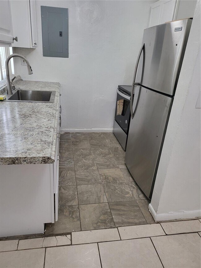 Foto del edificio - 755 NW 84th St