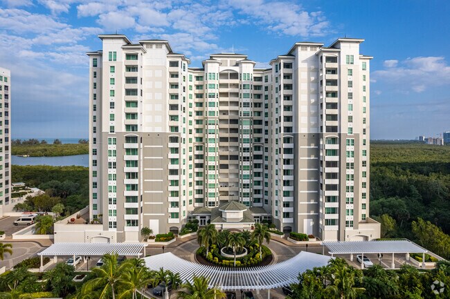 Building Photo - Grande ExcelsiorAt The Grande Preserve A Con