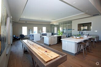 VASARI LUXURY APARTMENT HOMES photo'