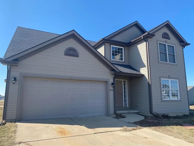 Building Photo - 1501 Bluegrass Ln