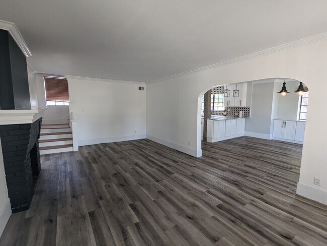 Foto del edificio - 2000 Shore Acres Blvd NE