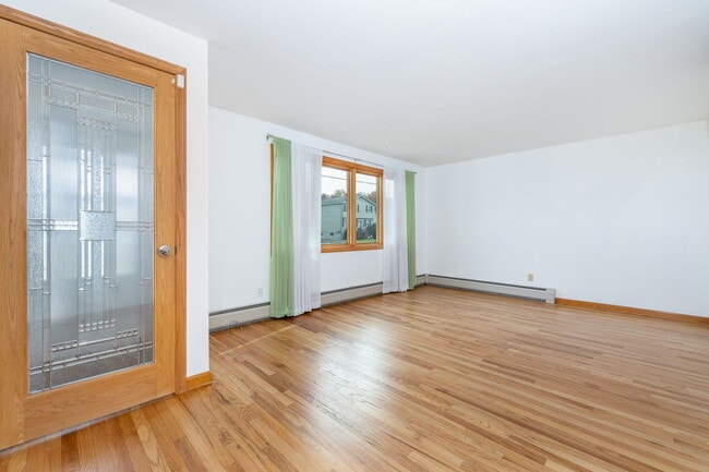 Building Photo - 16 Miano Dr