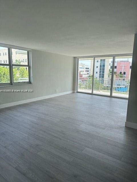 Foto del edificio - 9500 W Bay Harbor Dr
