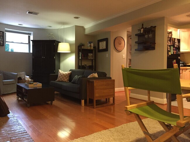 Foto del edificio - 1421 T St NW