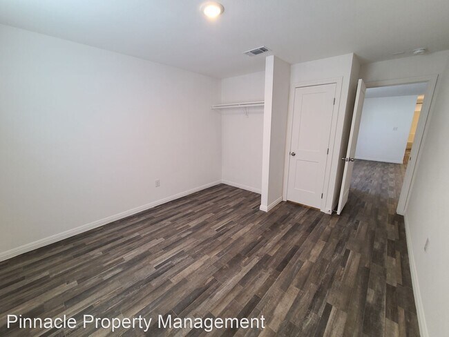 Foto del edificio - 3 br, 2 bath House - 35 W 8th