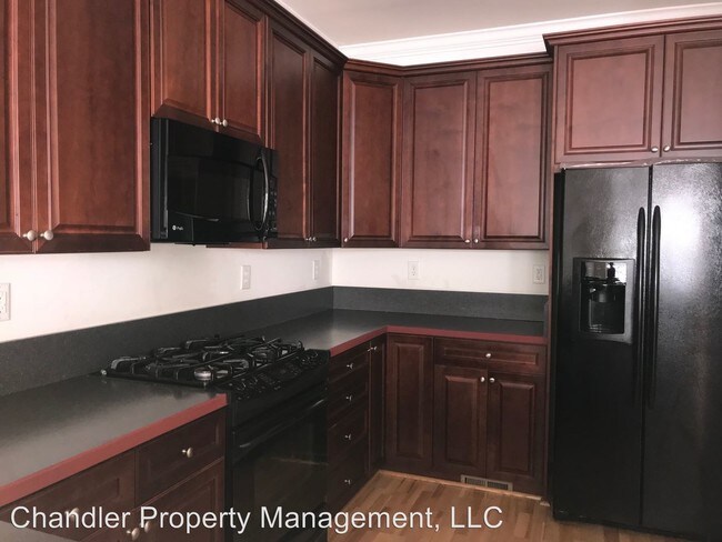 Building Photo - 3 br, 3.5 bath House - 927 Bolling Ave