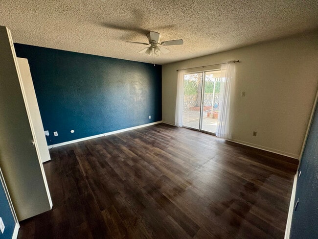 Building Photo - 6900 Escondido Dr