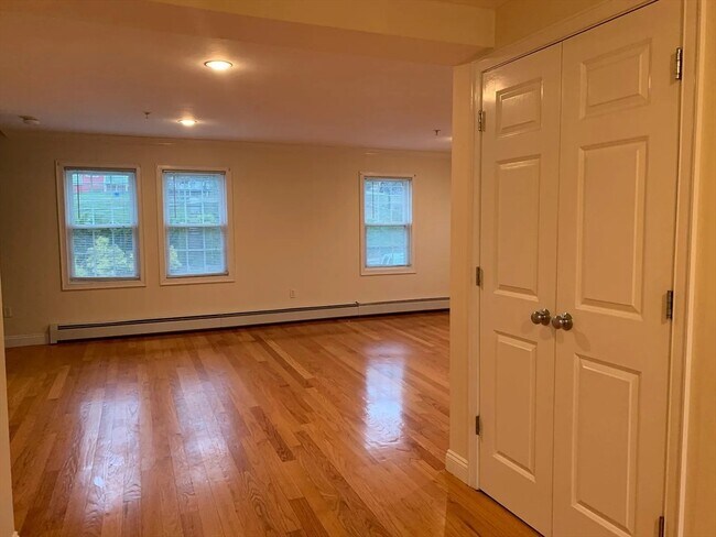 Foto del edificio - 178 Elm St