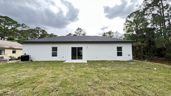 Building Photo - BRAND NEW 3 BD/2BA Home in Beautiful Palm ...