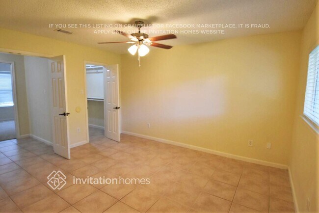 Foto del edificio - 9415 Thistle Trail Dr