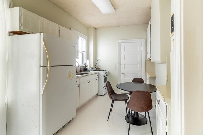 Building Photo - 787 Columbia Rd