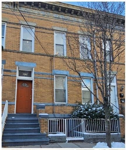 Primary Photo - 819 27th St