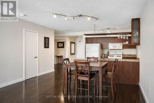 Photo du bâtiment - 3 Navy Wharf Ct