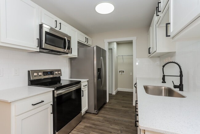Building Photo - 1038 Bridlewood Way